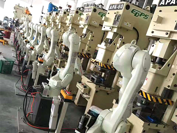 齿轮减速电机在机械手...