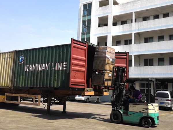 万鑫齿轮减速电机出口...